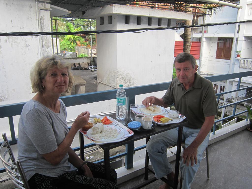 Kochi Heather Home Stay מראה חיצוני תמונה