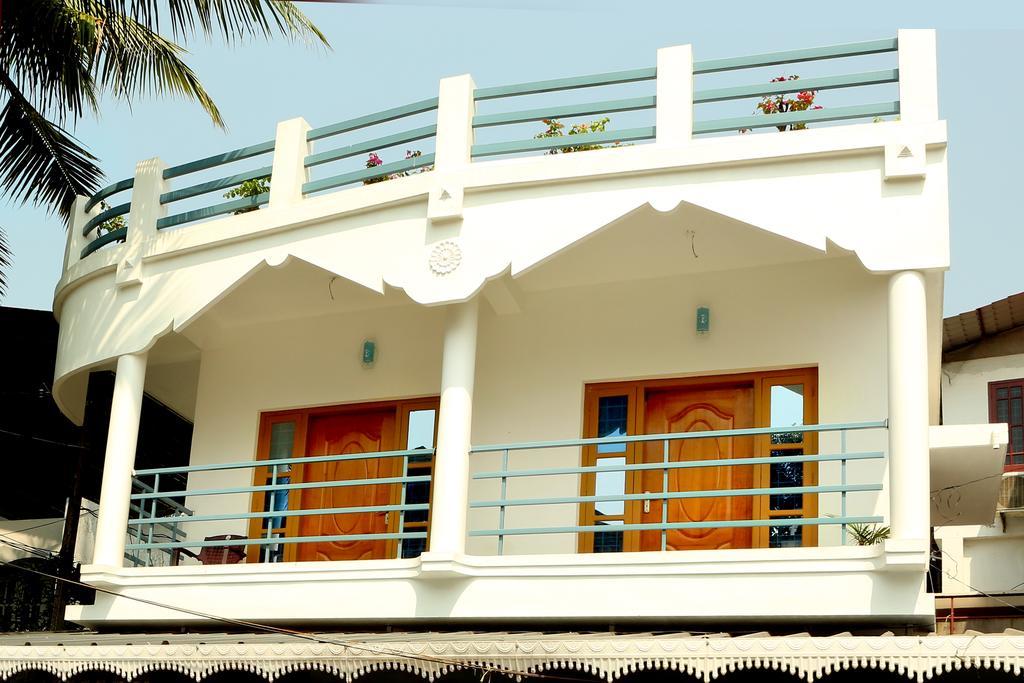 Kochi Heather Home Stay מראה חיצוני תמונה